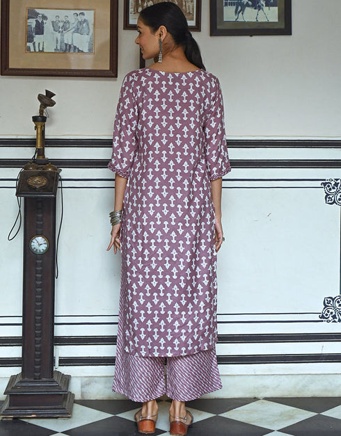 classy purple pure maslin all season designer pure maslin heavy digital print purple kurti & bottom straight design pant uc-aayaa7003 Side View